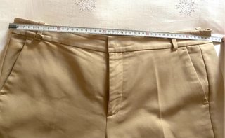 PANTALÓN CHINO BEIGE