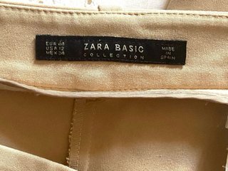 PANTALÓN CHINO BEIGE