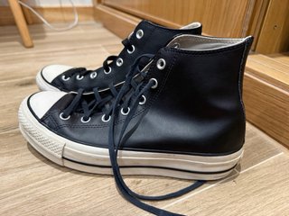 Converse plataforma cuero negras