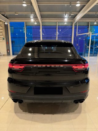 Porsche Cayenne 2021