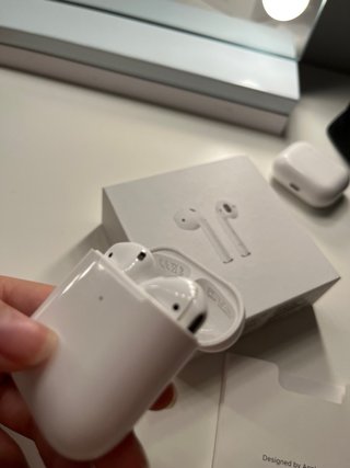 AirPods 2ª Gen. Apple Blancos