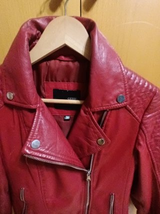 Chaquetas de piel auténtica.