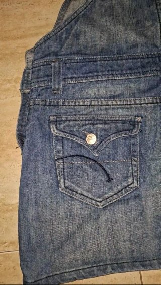 T40, Miss JNY Originals, falda peto tejana