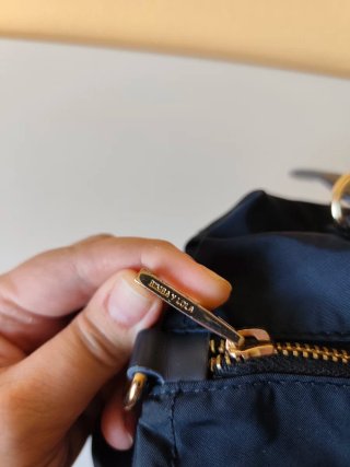 Bolso Bimba y Lola azul marino.