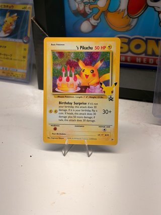 Carta Pokémon Pikachu Cumpleaños 25th