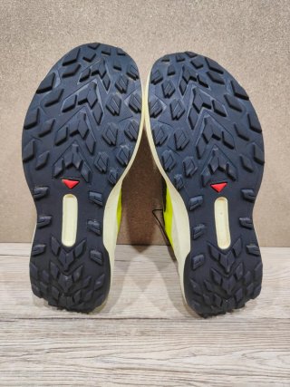 Salomon genesis Matryx  Negro/Amarillo 43 1/3