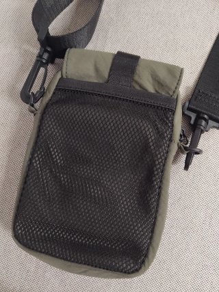 Bandolera Pull&Bear verde y negra nueva