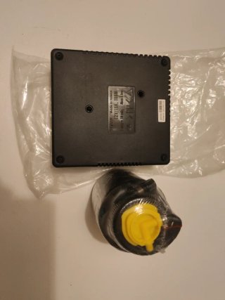 Kit antipinchazos Dacia Renault nuevo