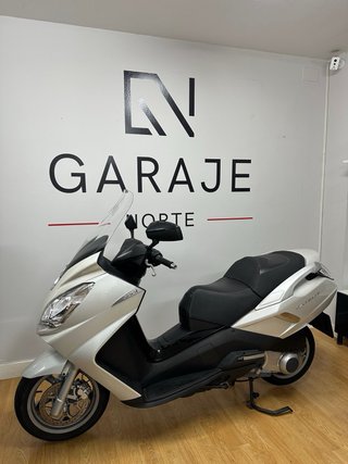 Peugeot Satelis 300 Maxi Scooter