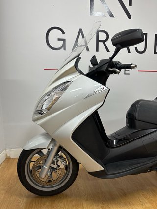 Peugeot Satelis 300 Maxi Scooter
