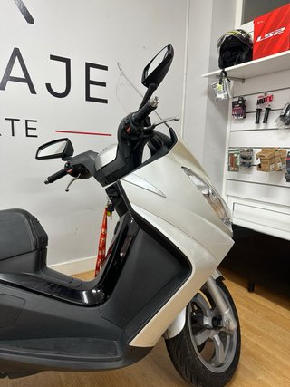 Peugeot Satelis 300 Maxi Scooter