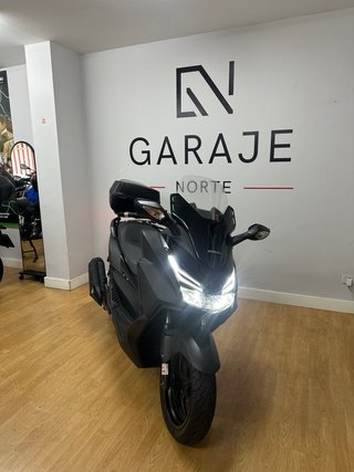 Honda Forza 125 Negra
