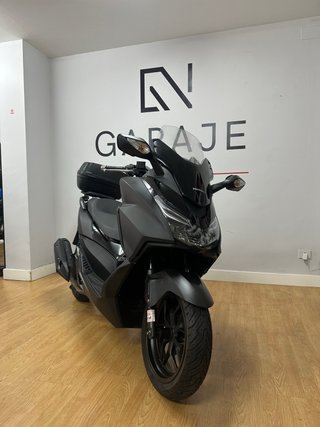 Honda Forza 125 Negra