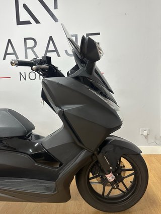Honda Forza 125 Negra