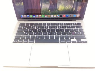 portatil apple apple macbook air m4 10-core 4.4 13 (8gpu) (2025) (a3240)