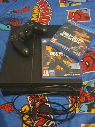 Consola PS4 Negra + 2 Juegos Call of Duty