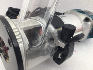 fresadora makita rt0702c
