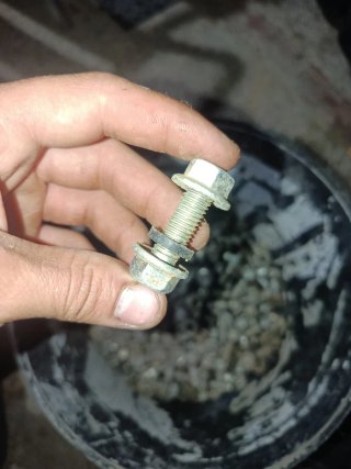 Lote de tornillos y tuercas