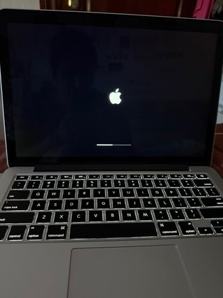 MacBook Pro 13 Argento con Caricatore