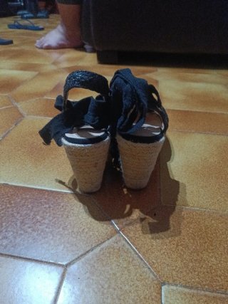 Azarey originales sandalias cuña negras