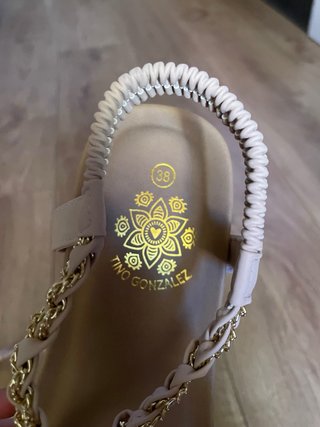 Sandalias planas doradas talla 38