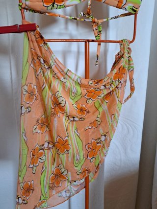 Set Bikini e Pareo Floreale