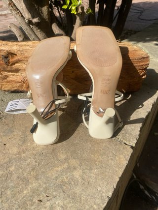Sandalias Zara Talla 38 Beige