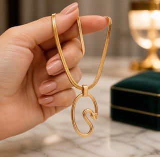 Cadena y colgante vintage acero chapado oro 18k