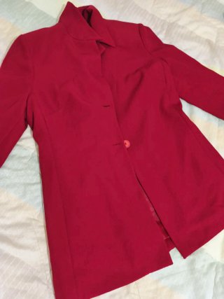 Traje de chaqueta y pantalón rojo