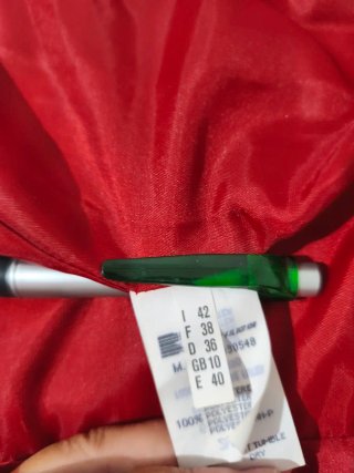 Traje de chaqueta y pantalón rojo