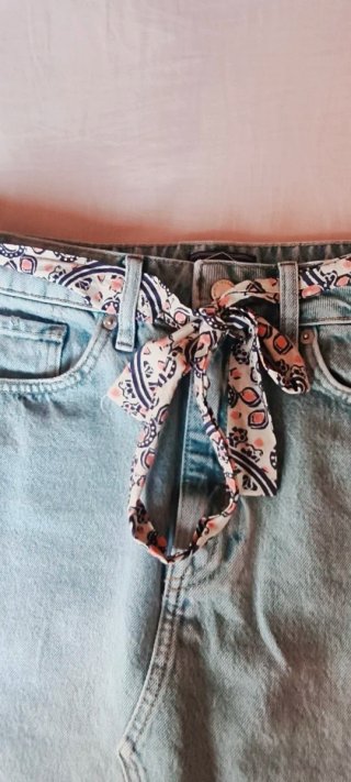 Falda vaquera Superdry Talla 30 con cinturón