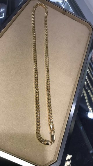 Cadena de oro estilo cubano