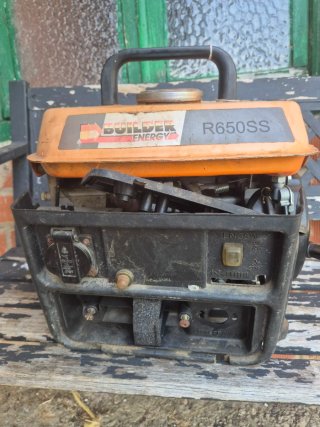 Generador eléctrico naranja. Para piezas