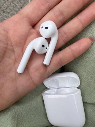 Apple AirPods 2ª Gen Caja y Auriculares