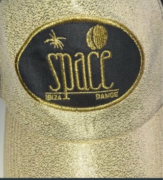 Gorra Space Ibiza Dorada y Negra