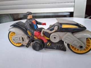 Superboy Superman VTOL Kenner Moto 1995