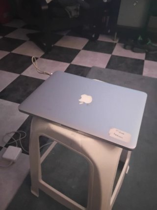 Macbook Pro 13 2015 i5 256GB Plata