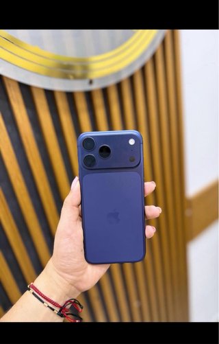 iPhone 17 Pro Max Azul Marino Excelente Estado