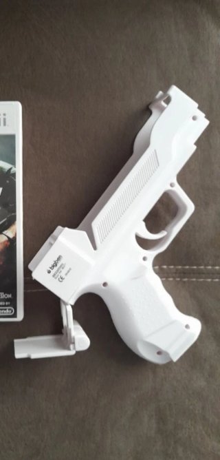 NUEVO. Rifle y Pistola Wii y WiiU