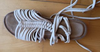 Sandalias romanas BUONAROTTI beige
