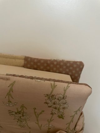Funda de libro floral beige y marrón