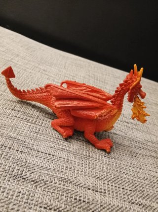 Muñeco dragón rojo PVC