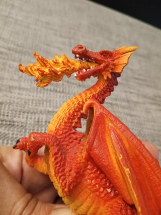 Muñeco dragón rojo PVC