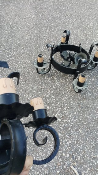 Lámpara de forja antigua 4 luces y aplique de dos