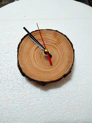 Reloj de Madera