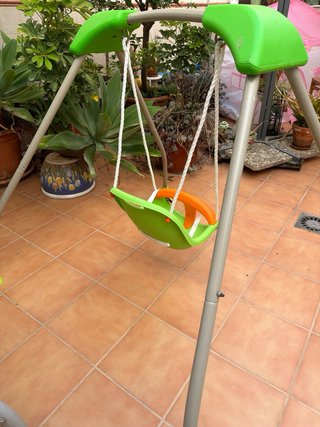 Columpio infantil verde y naranja