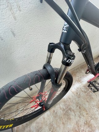 Bici Stunt Negra y Roja