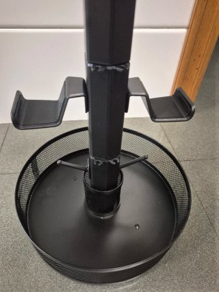 Organizador de cascos metálico