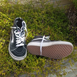 Zapatillas Vans Sk8-Hi Negras y Blancas