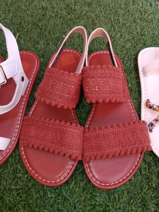 Lote 3 sandalias niña T33 nuevas